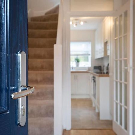3 Bed House/Garden/Wi-Fi/Parking/Central Location Villa Guildford Bagian luar foto